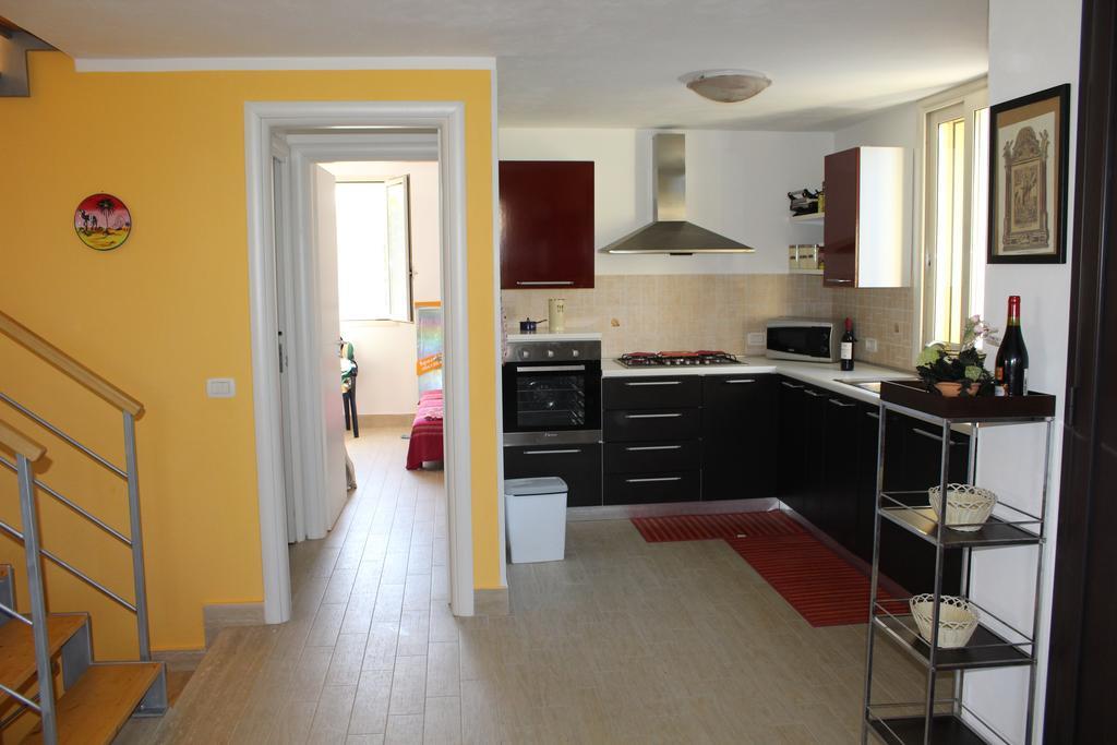 Casa Vacanze Roccella Beach 캄포펠리체 디 로첼라 외부 사진