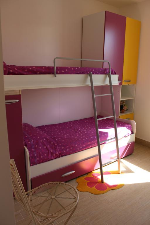 Casa Vacanze Roccella Beach 캄포펠리체 디 로첼라 외부 사진