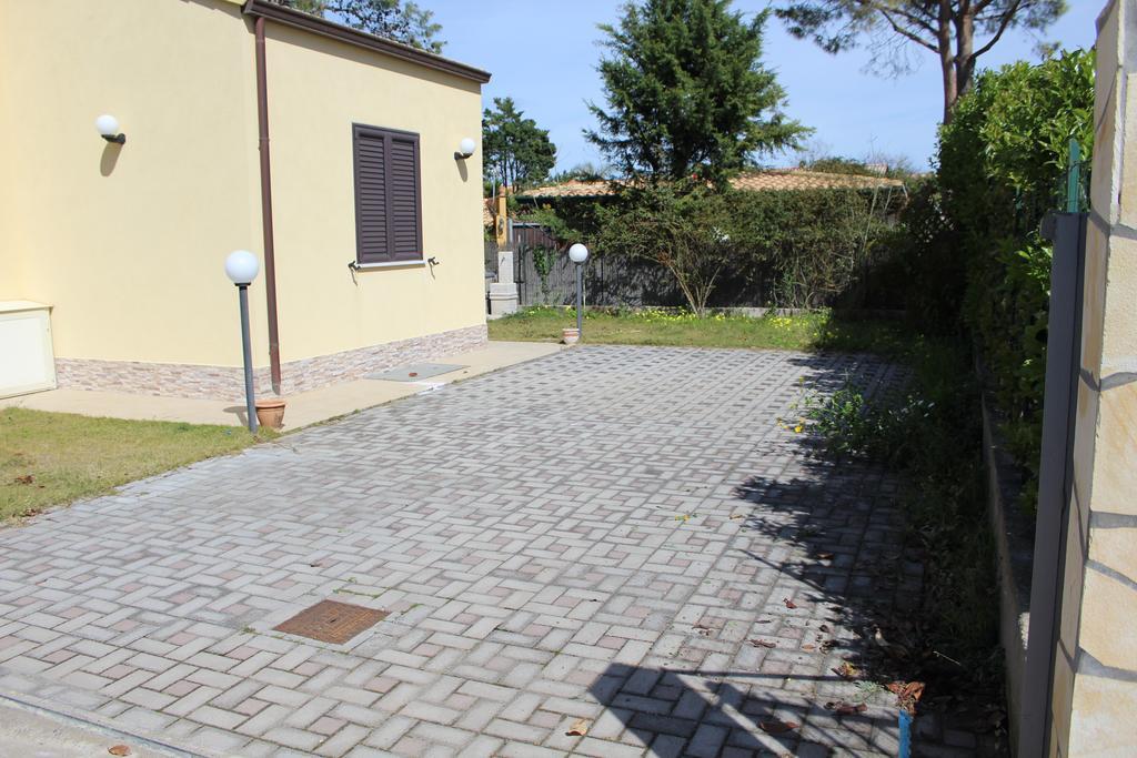 Casa Vacanze Roccella Beach 캄포펠리체 디 로첼라 외부 사진